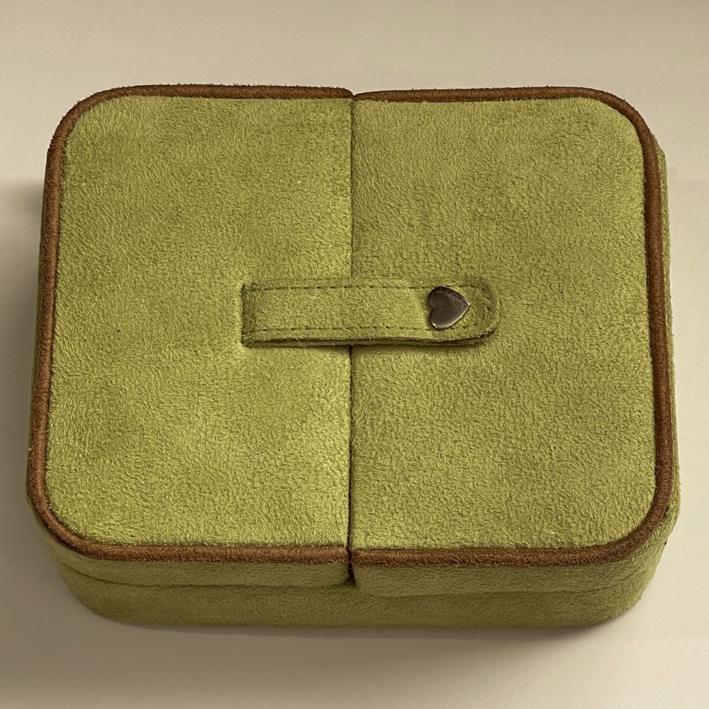 Dulwich Designs Fold Out Jewelry Box Suede Green Small